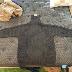 Nike Life Men's Cable Knit Turtleneck Sweater Cargo Khaki